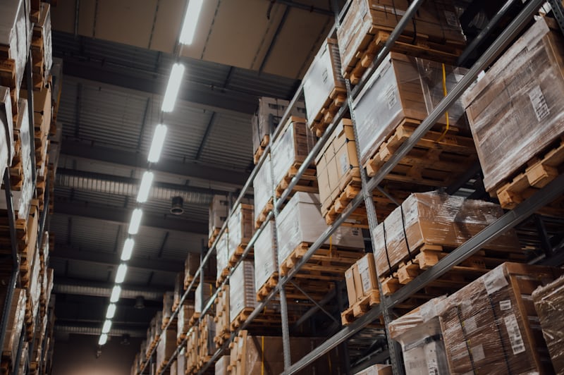 Warehouse inventory tracking system