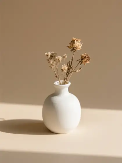 Vase product shot